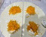 Une image de l'étape 3 de Triangles fourrés au Lardons et à la Mimolette.