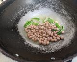 A picture of step 2 of Makhana Bhel.