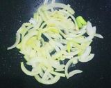 Foto langkah ke 2 dari resep Sayap ayam masak bawang bombay.