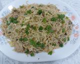 A picture of step 5 of Fried Rice with noodles.