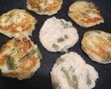 Foto del paso 3 de la receta: Tortitas de papa con nopales y atún