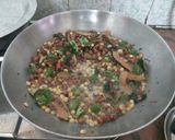 A picture of step 8 of Rj special Diet chiwda (rosted chiwda).