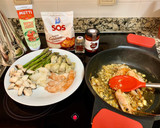 Foto del paso 1 de la receta: Arroz caldoso con verduras, gambones y bacalao