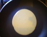 A picture of step 5 of Pineapple flavored pancakes.