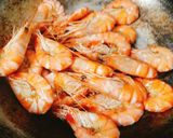 Hình bước làm 2 của món Tôm rang muối