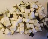 A picture of step 1 of Melanzane E Gamberi Gratinati.