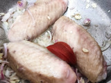 Alas de pavo en salsa