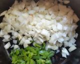 Foto del paso 2 de la receta: Jugoso calzone de humita y cebolla de verdeo