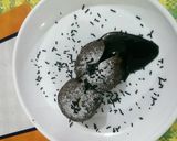 A picture of step 4 of Choco lava cake.