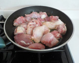 Foto del paso 3 de la receta: Sofrito de carne con tomate