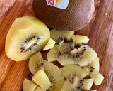 Une image de l'étape 1 de Tiramisu exotique, mangue, kiwis jaunes et pinacolada.