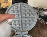 A picture of step 2 of Waffle Iron Egg Omlette.