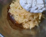 A picture of step 3 of Potatoes Muffins.