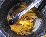 Foto langkah ke 8 dari resep Stik Ubi Kuning Tanpa Telur.