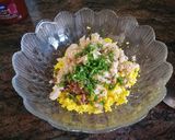 Foto del paso 3 de la receta Huevos de coral rellenos con pescado sobre escarola