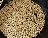 பூந்தி லட்டு (Boondi laddu) ரெசிபி ஸ்டேப் 3 புகைப்படம்