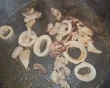 Foto del paso 4 de la receta: Arroz y frutos de mar