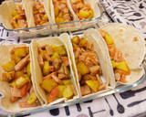 Foto del paso 2 de la receta: Tacos de patatas, cheddar, queso, y lomo adobado