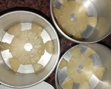 A picture of step 5 of Individual Pineapple Cakes.