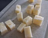 Foto del passaggio 1 della ricetta 🍅Finger Food Sfizioso con Pomodorini e Formaggio Mezzano🧀 (Facile e veloce)