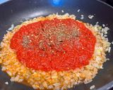 Penne z kurczakiem i sosem pomidorowo-mascarpone krok przepisu 3 zdjęcie