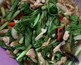 Foto langkah ke 2 dari resep Tumisan Ayam Sawi.