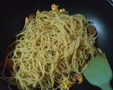 Foto langkah ke 3 dari resep Spageti Tek Tek Goreng.