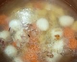 Foto langkah ke 5 dari resep Sop Telur Puyuh Bumbu Iris.