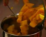 A picture of step 2 of Mango custard pudding.
