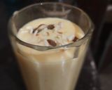 A picture of step 3 of Mango shake.