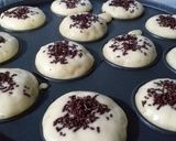 Foto langkah ke 5 dari resep ¹⁴². Kue Pukis Eggless (toping meses).