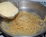 Foto del paso 3 de la receta: Fideos a lo Cacio e Pepe