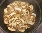 Hình bước làm 2 của món Sốt Nấm (dairy-free)