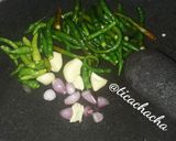 Foto langkah ke 2 dari resep Nasi Goreng Teri Cabe Ijo.