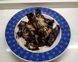 Foto del passaggio 15 della ricetta Spaghetti al nero di seppia con seppia tostata