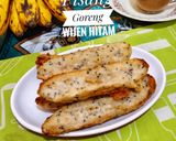 Foto langkah ke 3 dari resep Pisang Goreng Wijen Hitam.