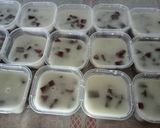 Foto langkah ke 4 dari resep Puding Mozaik Coklat Cup Mini.
