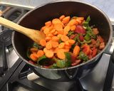 Une image de l'étape 14 de Soupe mixée poivrons, carottes et tomates au bouillon de crevettes.
