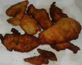 Foto del paso 5 de la receta: Tortilla de patata con calabacín y de acompañamiento pechuga de pollo con cereales o pan rallado