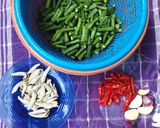Foto langkah ke 1 dari resep Oseng Kacang Panjang Tempe Teri.