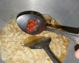 Foto langkah ke 3 dari resep Masak mie rebus ala yayu pas hujan.