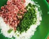 Foto del paso 2 de la receta: Bocados de arroz, salame y queso