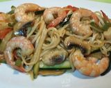 A picture of step 8 of Ramen Noodles with Vegetables and Shrimp.