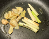 菇菇炒絲瓜 / 家常菜的食譜步驟3照片
