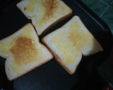 Foto langkah ke 2 dari resep Roti bakar telur.
