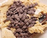 Foto del paso 3 de la receta: Galletitas de jengibre y chispas de chocolate