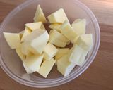Une image de l'étape 1 de Sauce crème au beurre et anis etoilé.