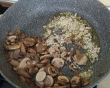 Foto del paso 4 de la receta: Solomillo de cerdo con setas en salsa de foie