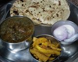 A picture of step 7 of Daal Methi.