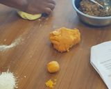 Foto langkah ke 4 dari resep Beef Curry Puff.
